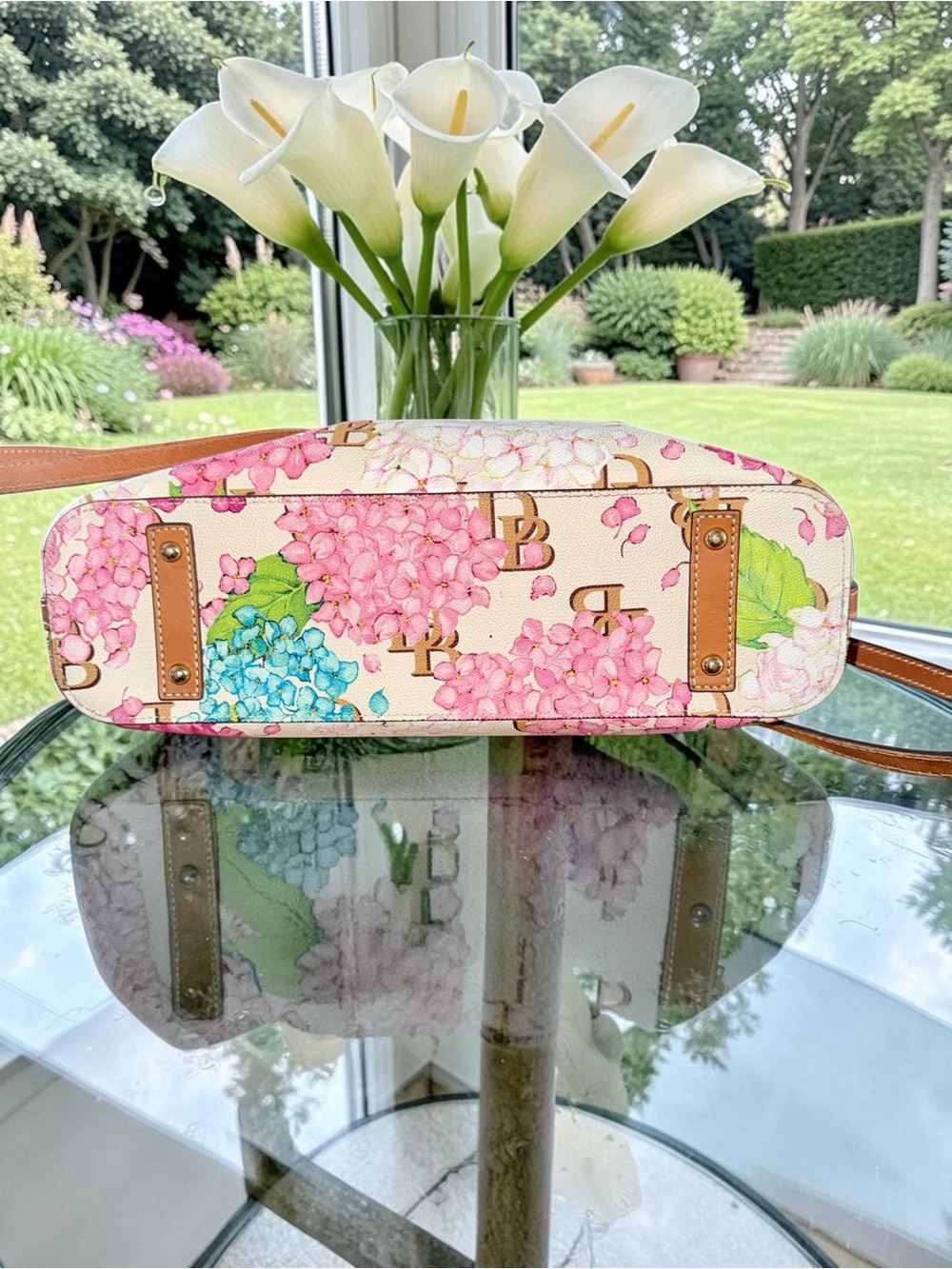 Dooney & Bourke EUC Floral Hydrangea Tote in Pink, Blue and Brown - Picture 3 of 14